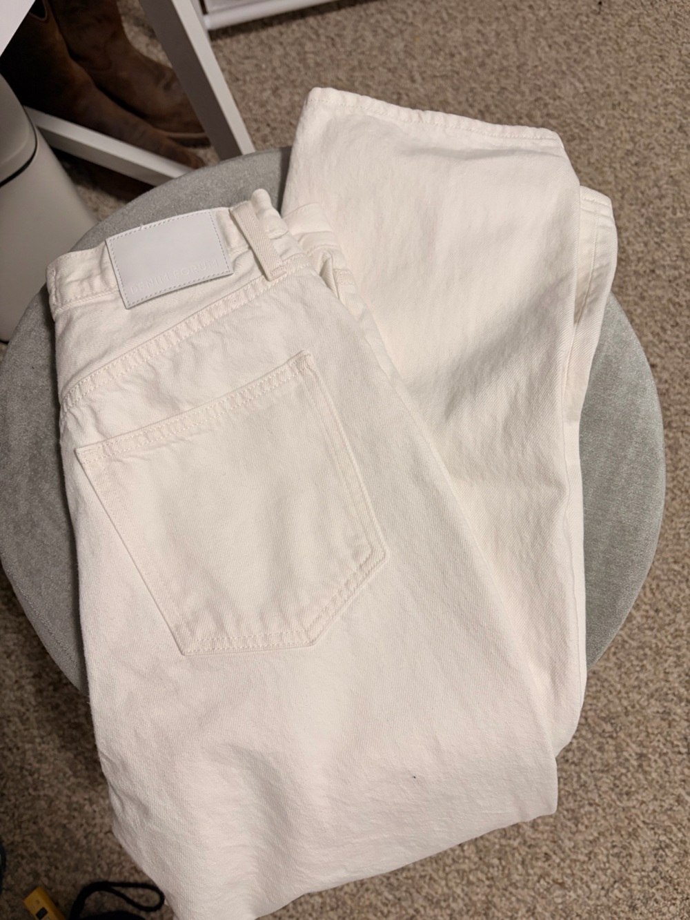 Denim Forum Women’s Off-White Slim Jeans